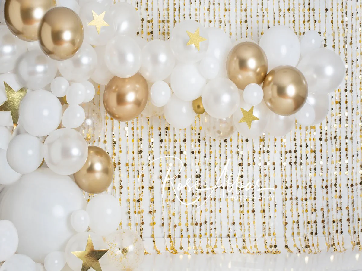 Kate Cake Smash Gold Balloons Backdrop Designed By Rose Abbas - Image 2