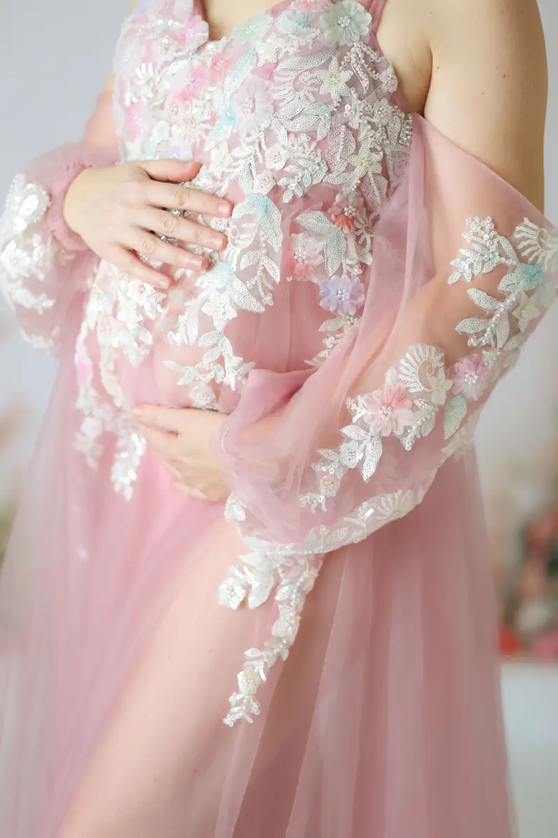 Kate Mesh Hanging Neck Mid Sleeve Trailing Maternity Photoshoot Dress - Image 5