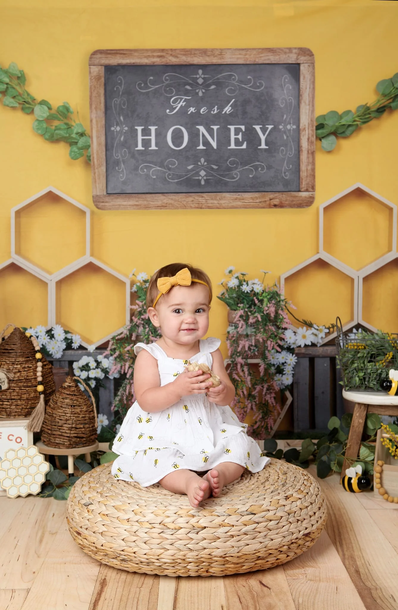 Kate Honeycomb Yellow Spring Backdrop Designed by Emetselch - Image 3