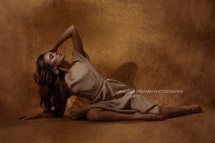 Kate Abstract Gold Backdrop for Photography - Image 3