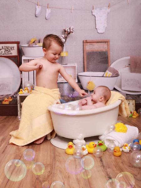 Kate Bath Time Baby Backdrop Summer Rubber Ducks and Bubbles Photos Designed by Erin Larkins - Image 3