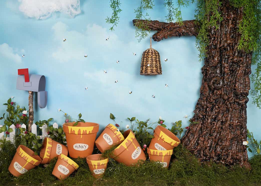 Kate Bees and Hunny Backdrop Designed by Arica Kirby - Image 4