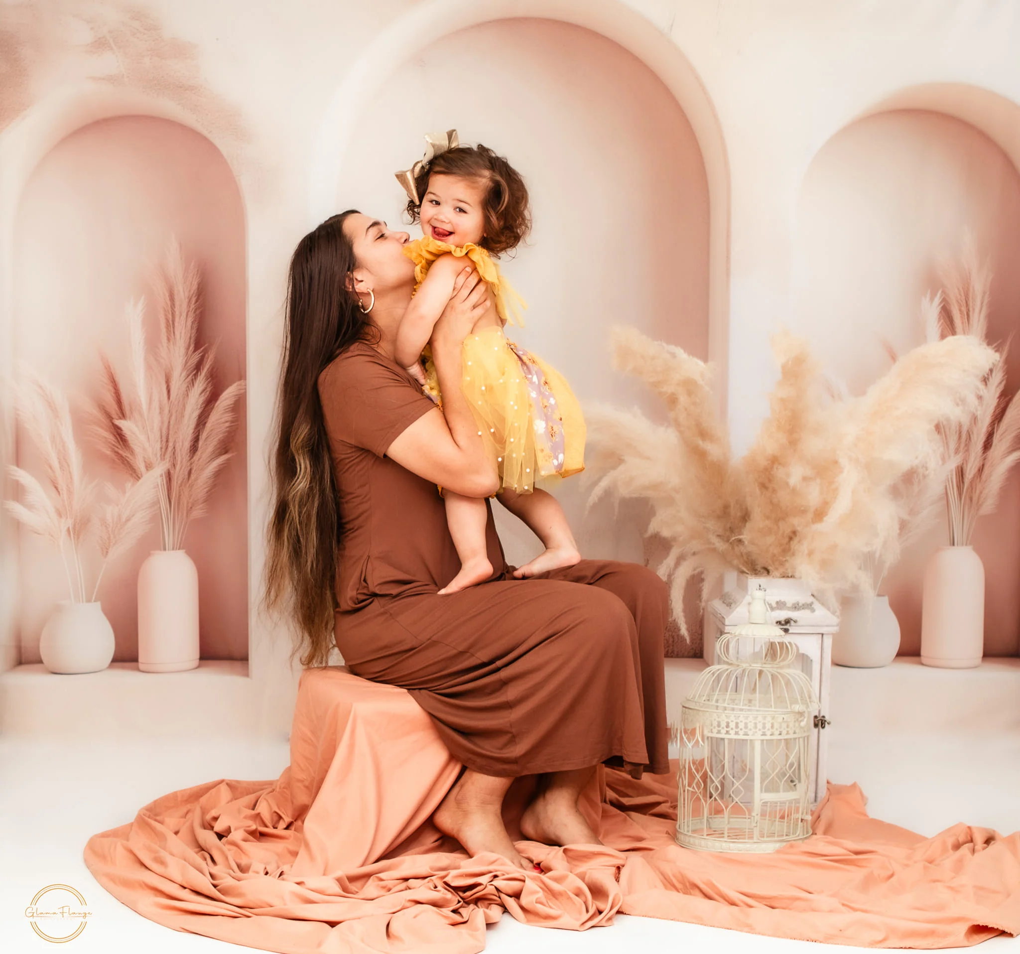 Kate Beige Arched Wall Backdrop+Abstract Cream Beige Floor Backdrop - Image 3