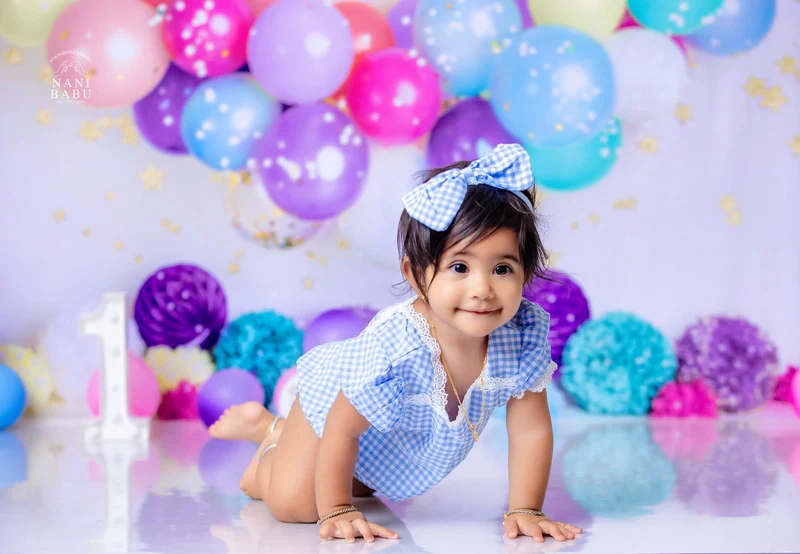 Kate Birthday Balloons and Stars Backdrop Designed By Mandy Ringe Photography - Image 6