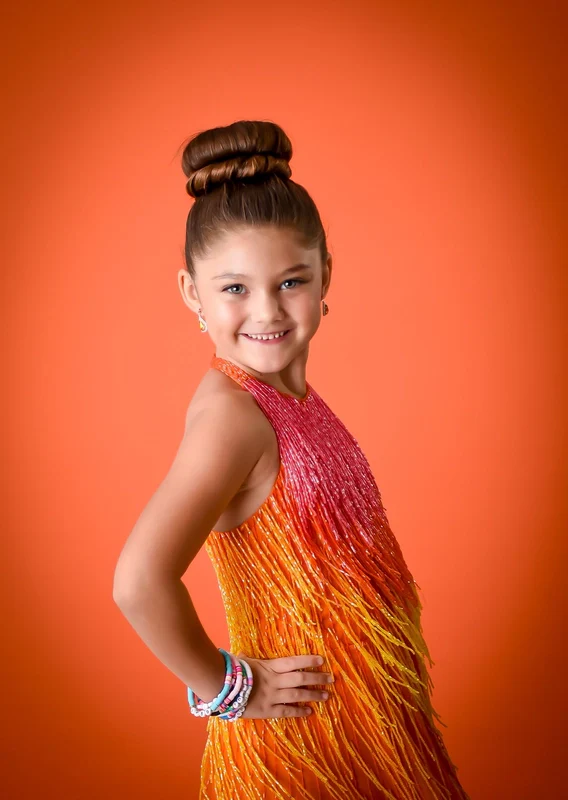 Kate Bright Orange Seamless Paper Backdrop for Photography - Image 2