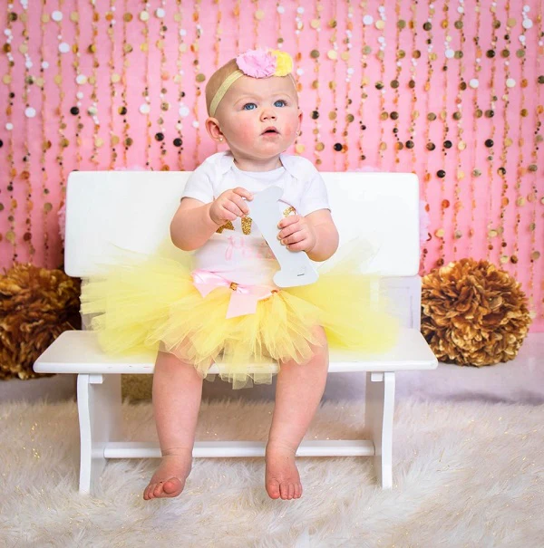 Kate Bubble Gum Wall with Gold 1st Birthday Backdrop Designed by Lisa B - Image 4