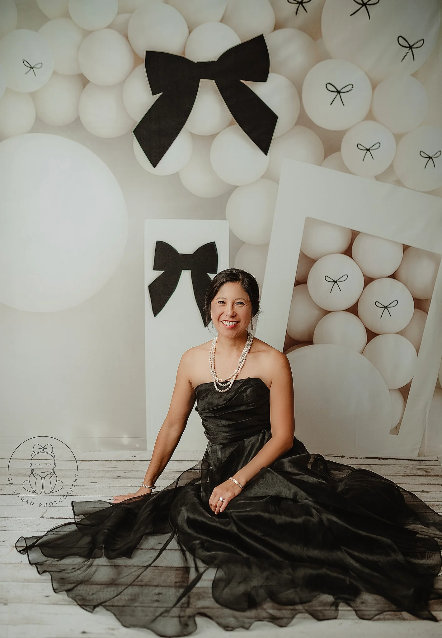 Kate Cake Smash Fashion Bow Black White Backdrop Designed by Patty Robert - Image 3