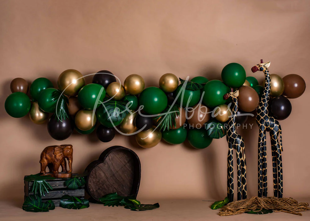 Kate Cake Smash Giraffe Backdrop Designed By Rose Abbas - Image 2