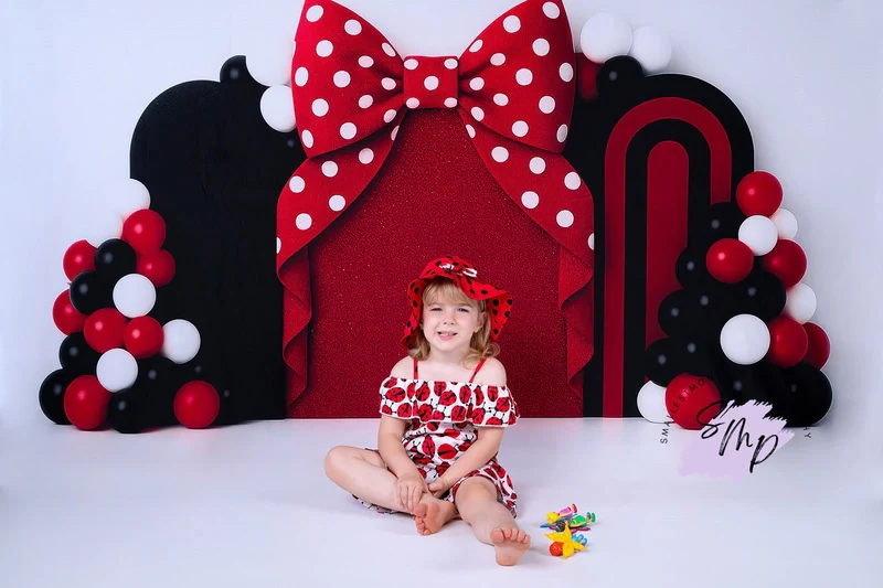 Kate Cake Smash Red Bow Balloon Arch Backdrop Designed by Ashley Paul - Image 2