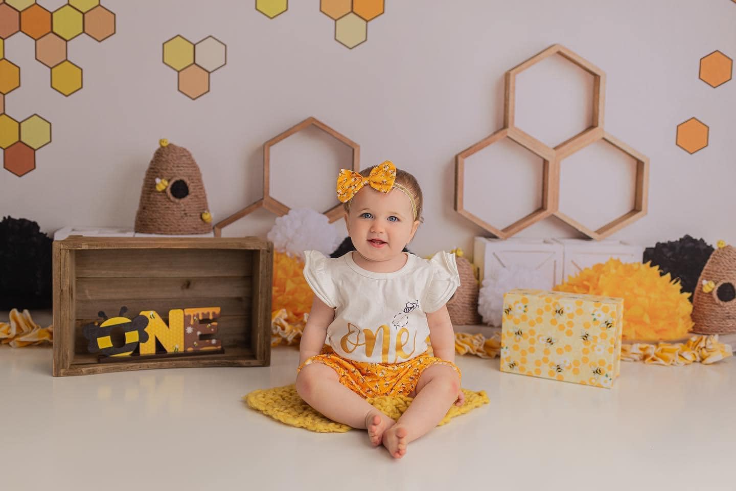 Kate Children Happy Bee Day Backdrop Designed By Mandy Ringe Photography