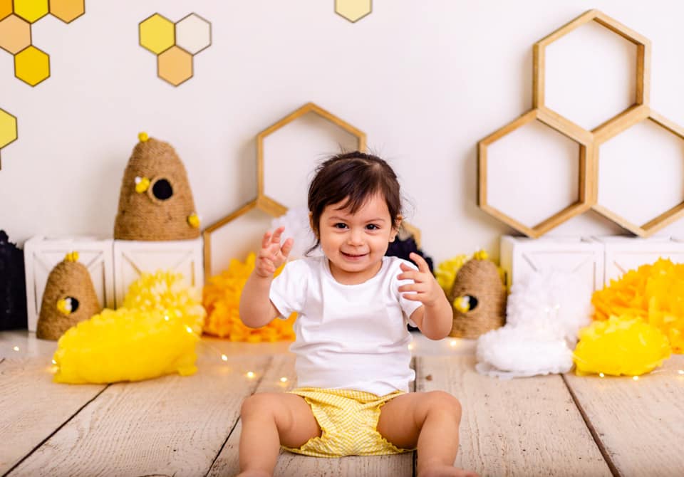 Kate Children Happy Bee Day Backdrop Designed By Mandy Ringe Photography - Image 3