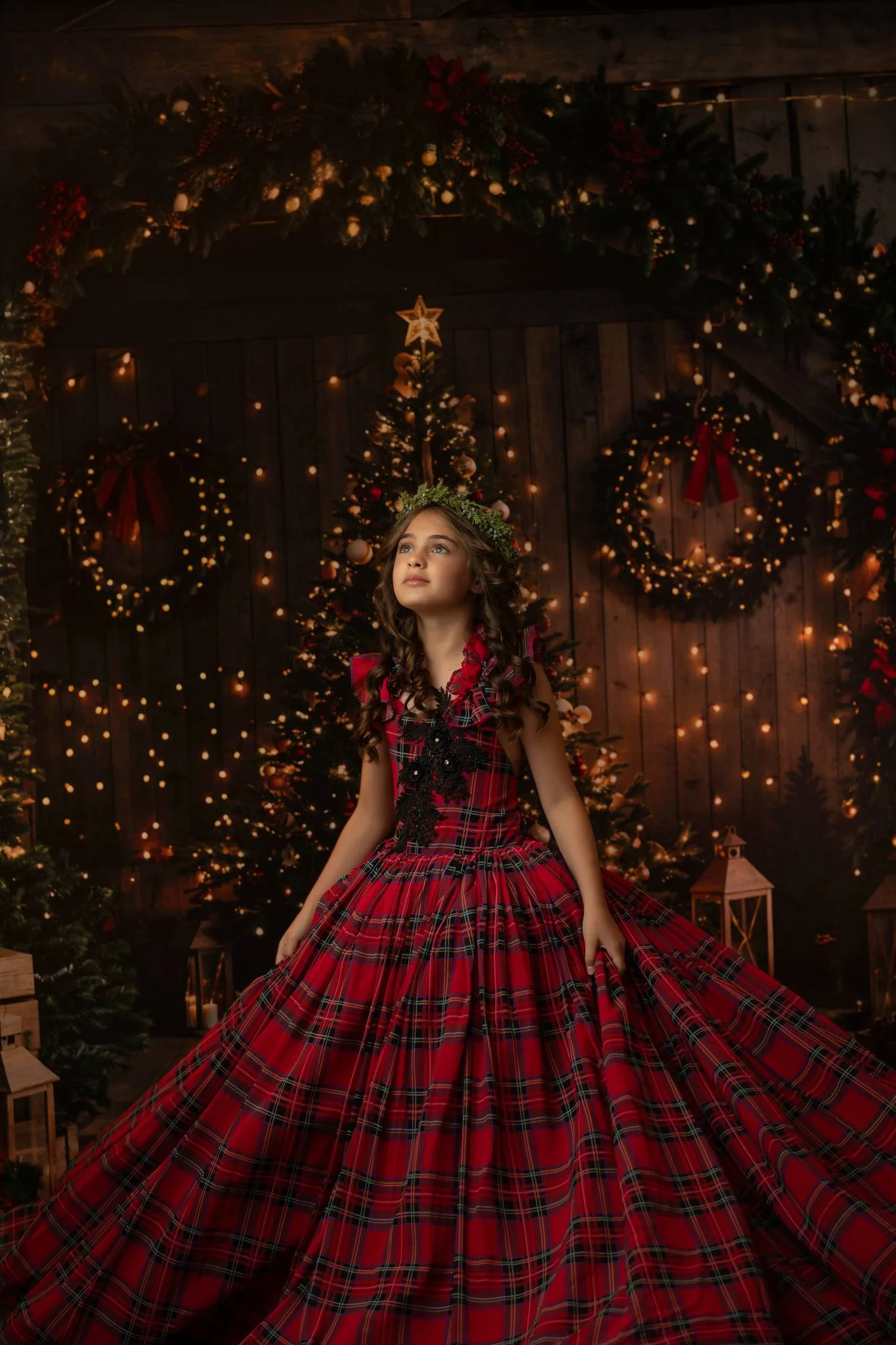 Kate Christmas Brown Wooden Arched Barn Door Backdrop Designed by Chain Photography - Image 7