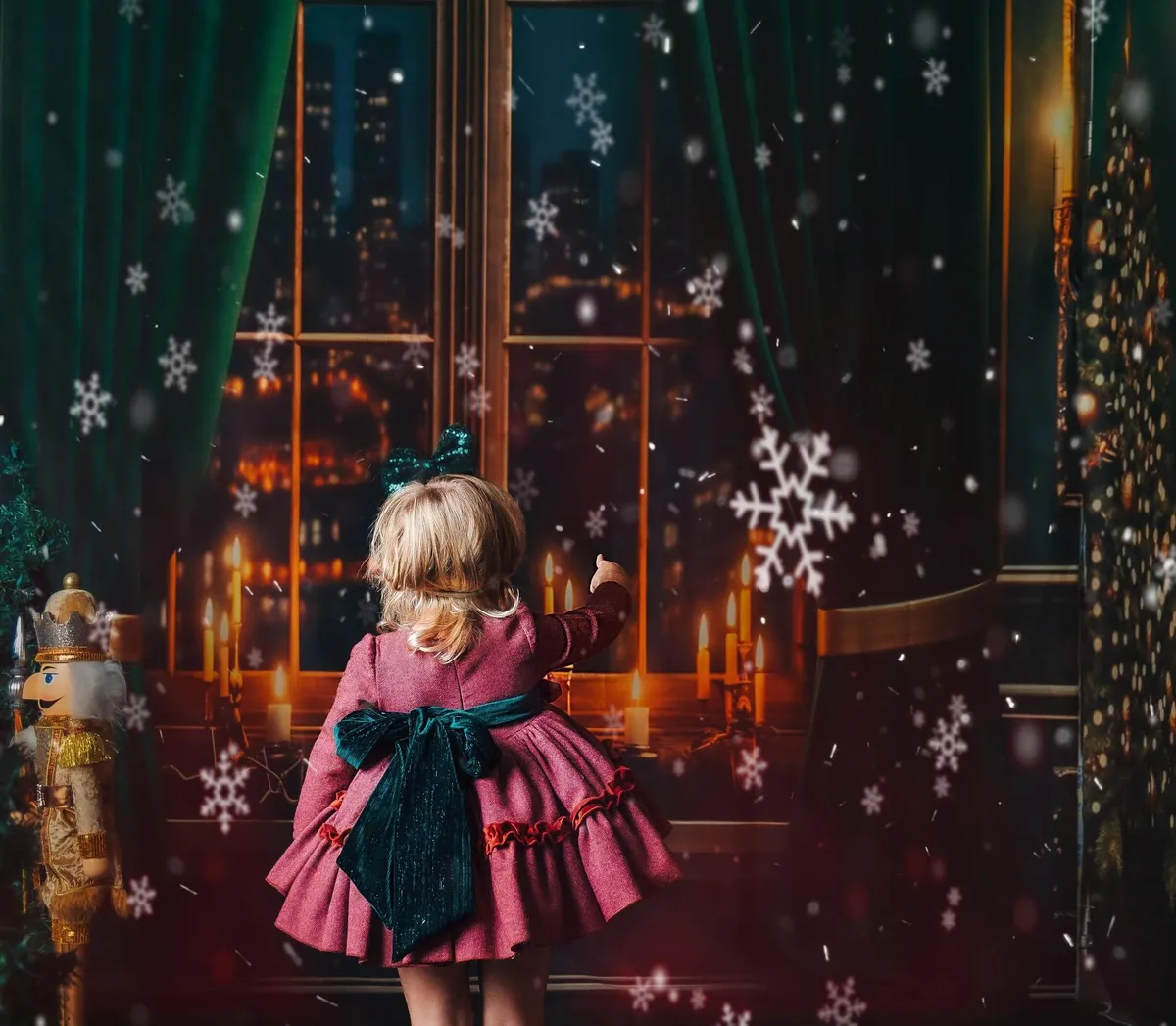Kate Christmas Fireplace City Night Green Room Set - Image 3