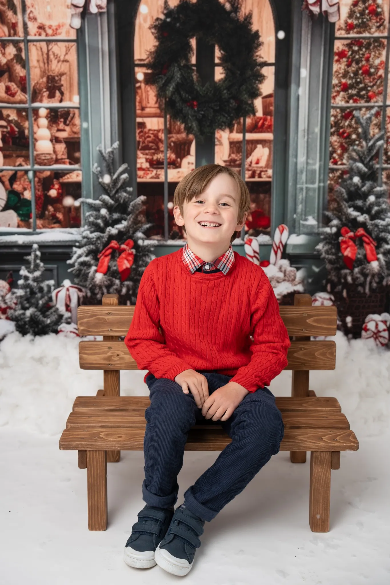 Kate Christmas Gift Store in Snow Fleece Backdrop for Photography - Image 6