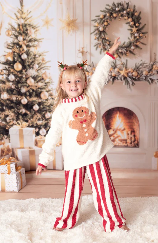 Kate Christmas Tree Fireplace Wreath Gifts Backdrop Designed by Emetselch - Image 3