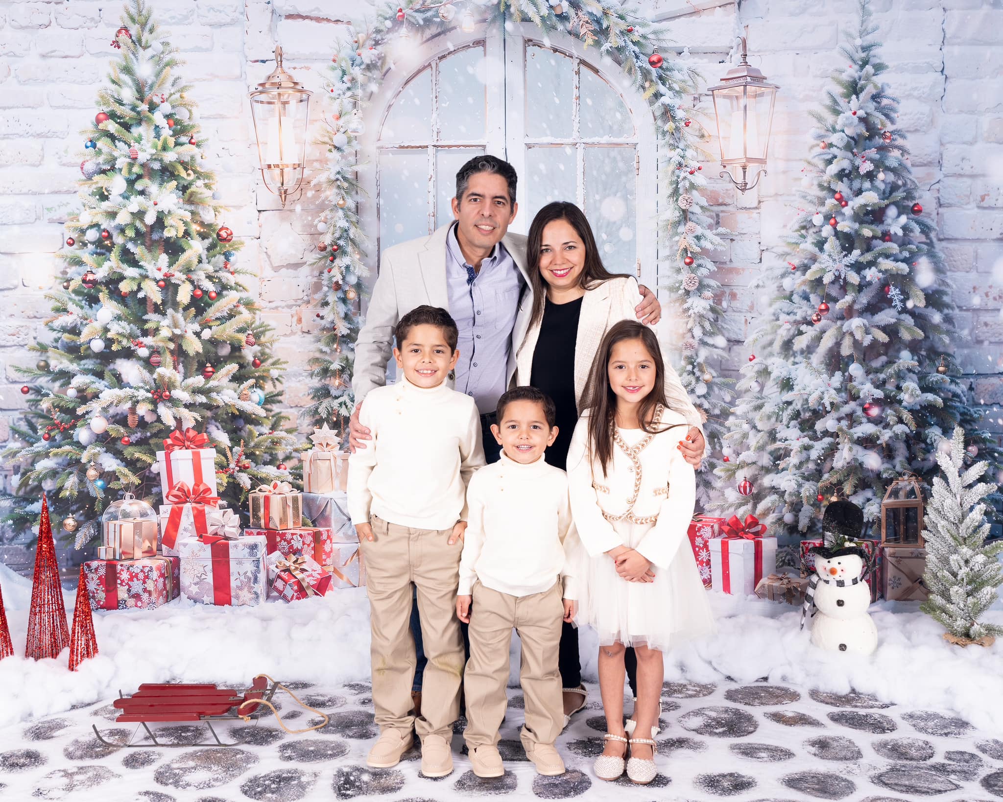 Kate Christmas Tree Gift Door Backdrop Designed by Emetselch - Image 7