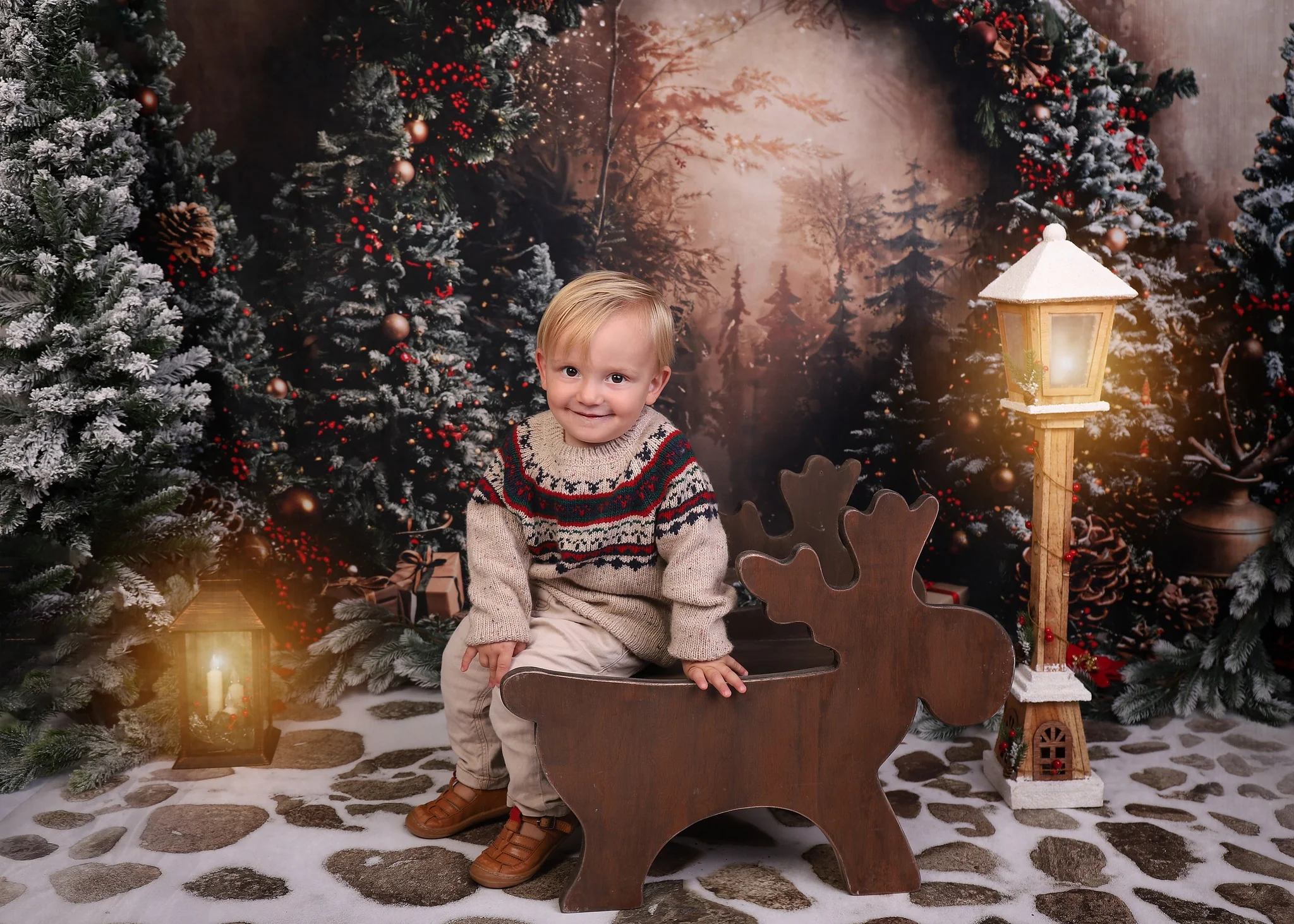 Kate Christmas Trees Arched Retro Wall Backdrop Designed by Emetselch - Image 3