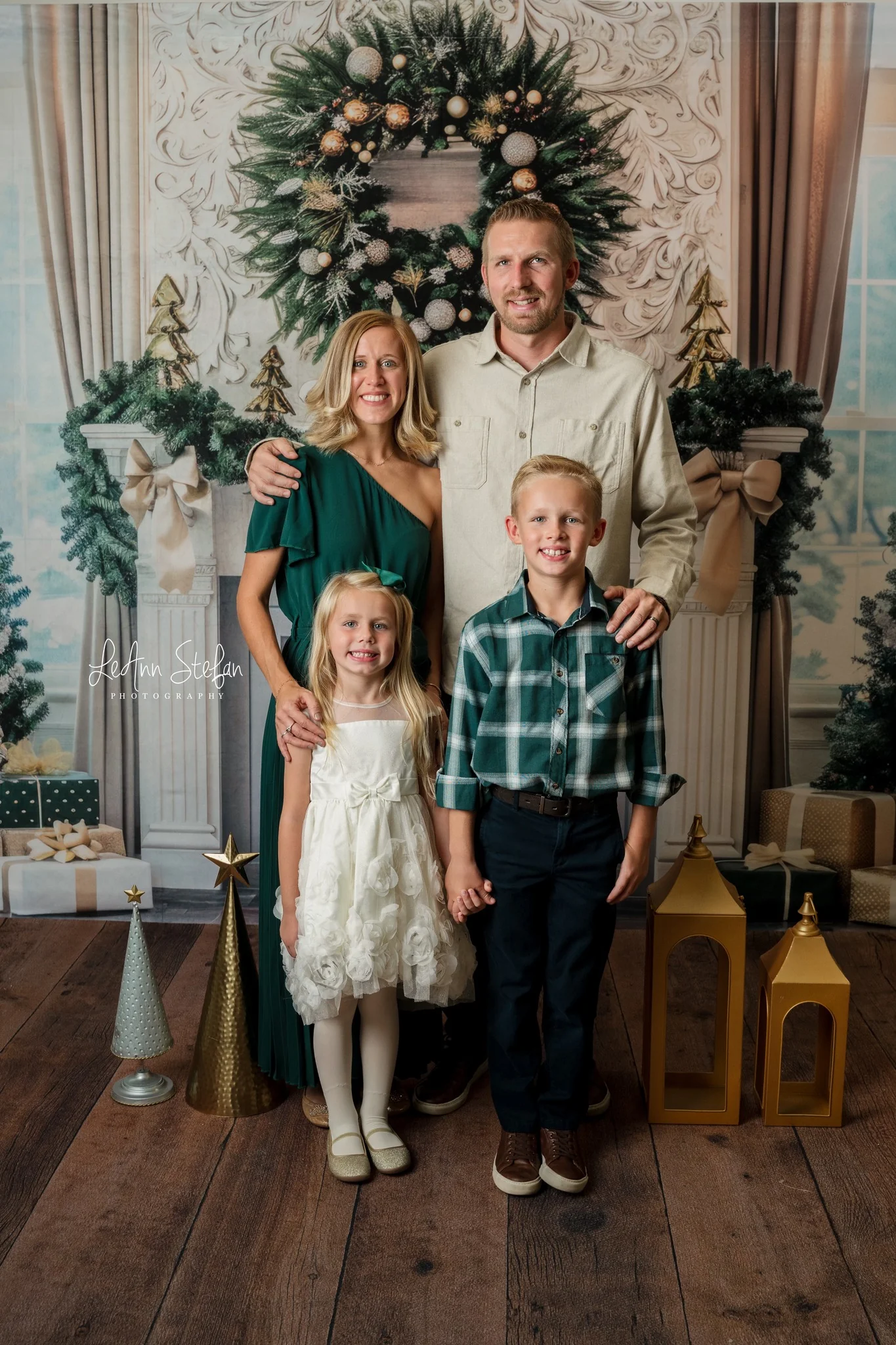 Kate Christmas White Bow Wreath Fireplace Backdrop Designed by Mini MakeBelieve - Image 3