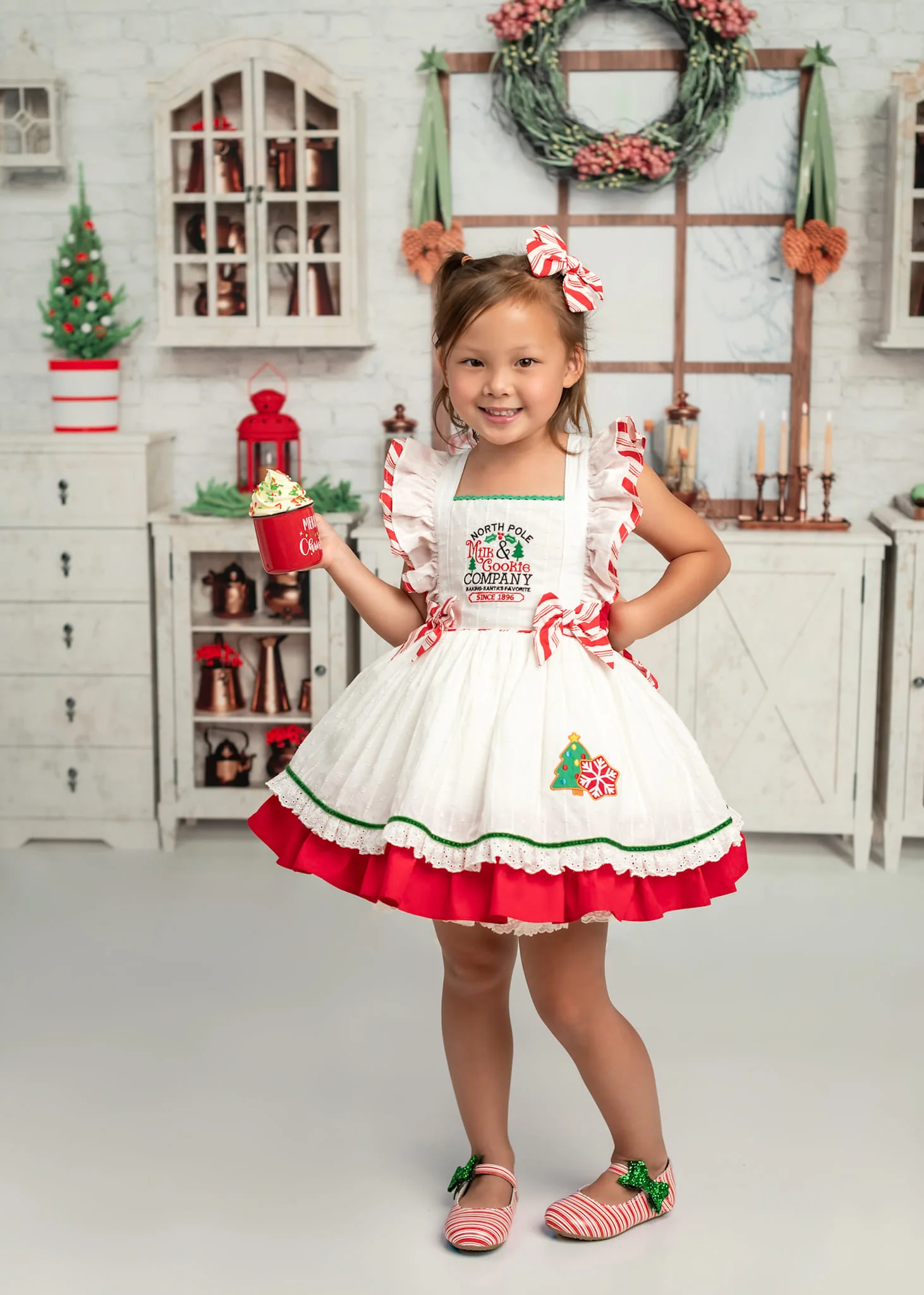 Kate Christmas White Cupboard Backdrop for Photography - Image 9