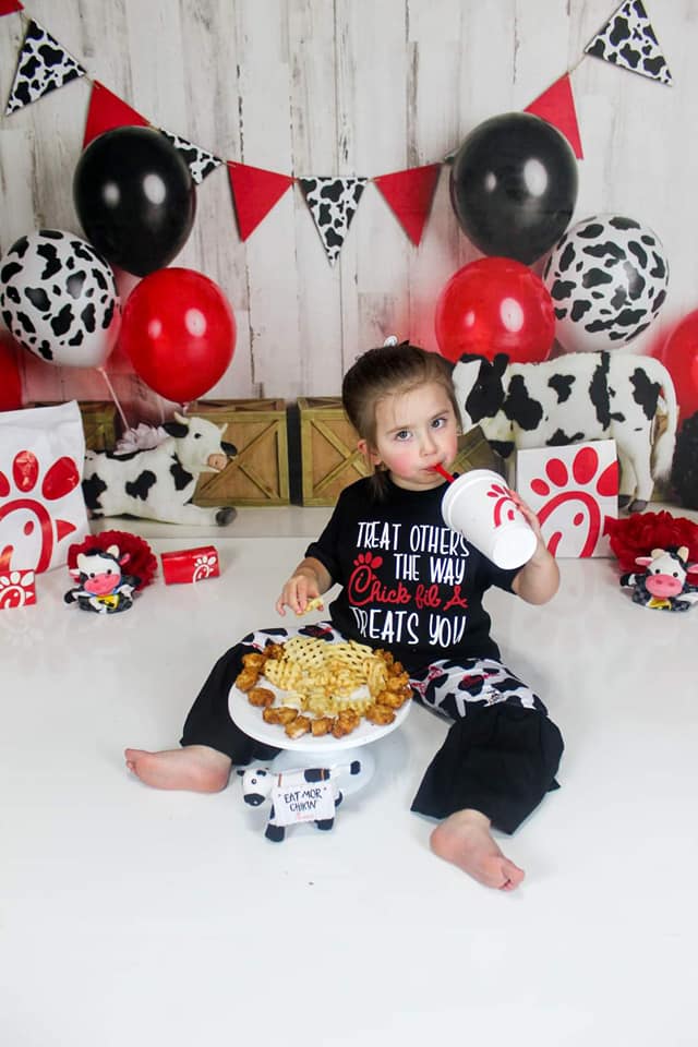 Kate Cow Birthday Children Backdrop Designed By Mandy Ringe Photography - Image 3