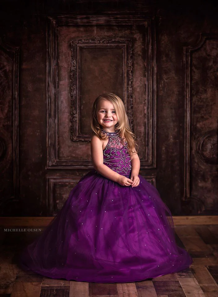 Kate Dark Brown Retro Door Backdrop for Photography - Image 3
