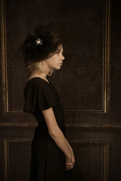 Kate Dark Green Vintage Classical Door wall Backdrop for Photography - Image 7