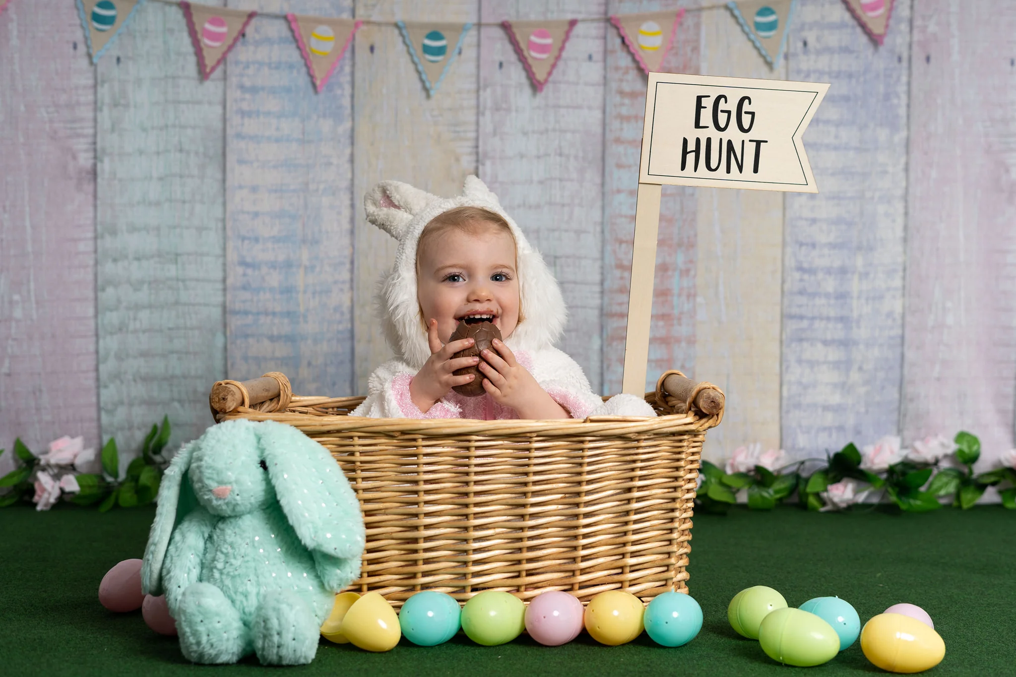 Kate Easter Colorful Wood Backdrop Photography - Image 3