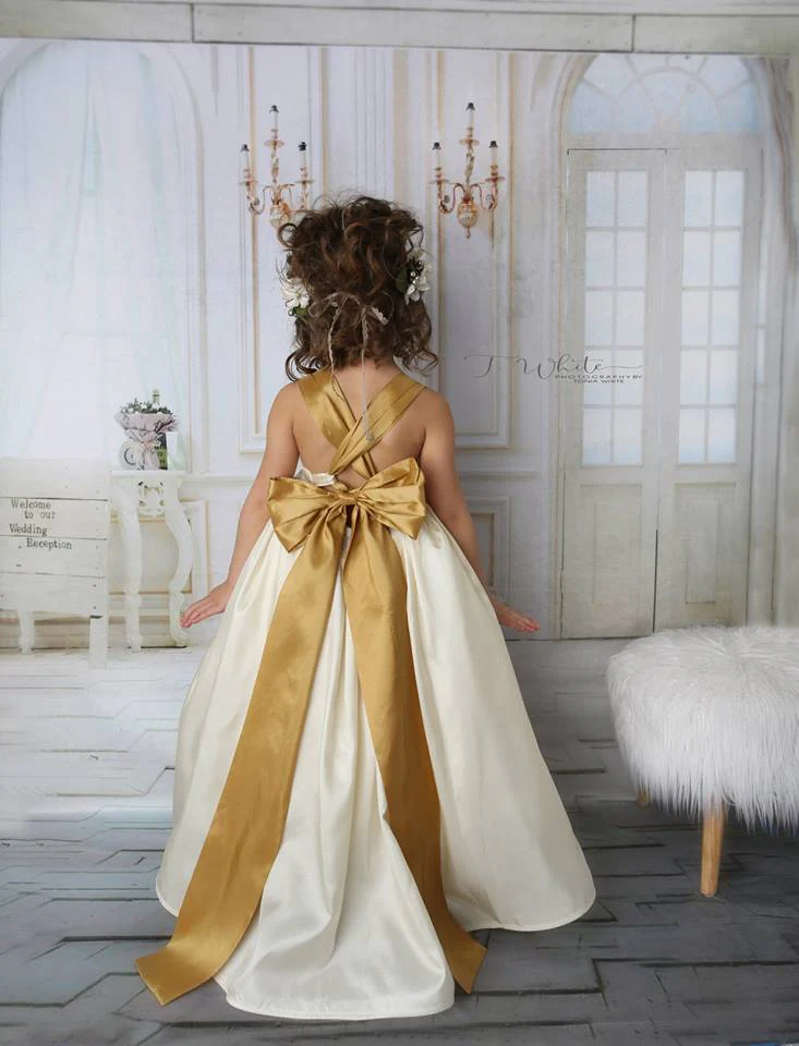 Kate Elegant White Doors Windows Backdrop with floor - Image 3