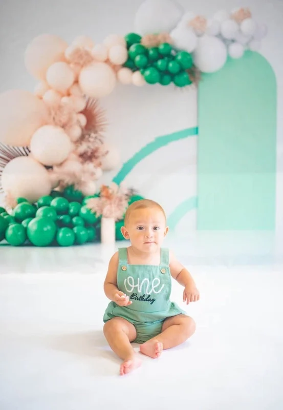 Kate Green Boho Balloons Backdrop Designed by Uta Mueller Photography - Image 8