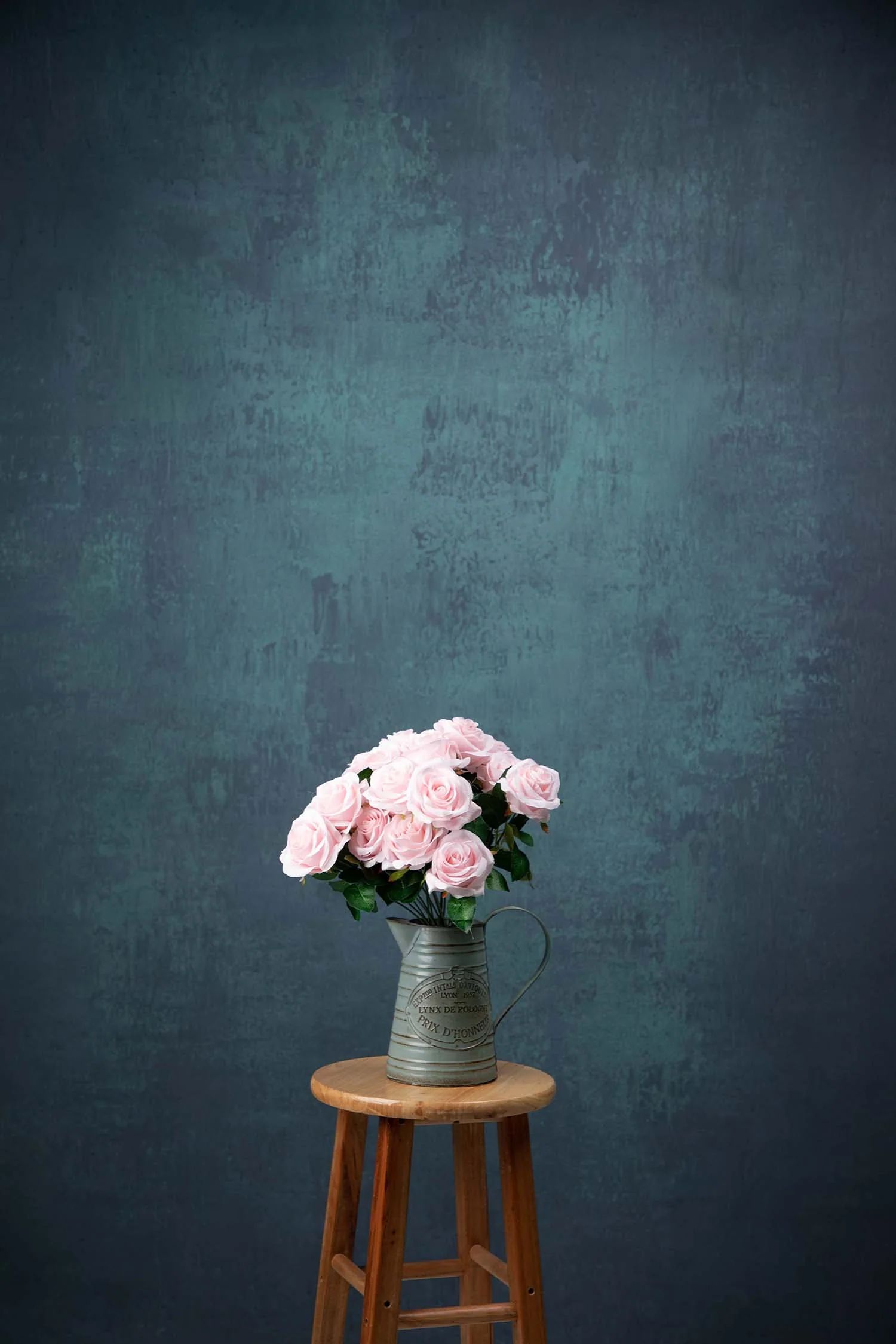 Kate Green Color Abstract Texture Spray Painted Backdrop - Image 3