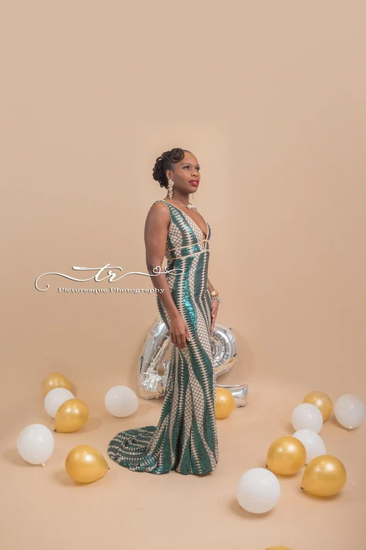Kate Ivory Beige Seamless Paper Backdrop for Photography - Image 6