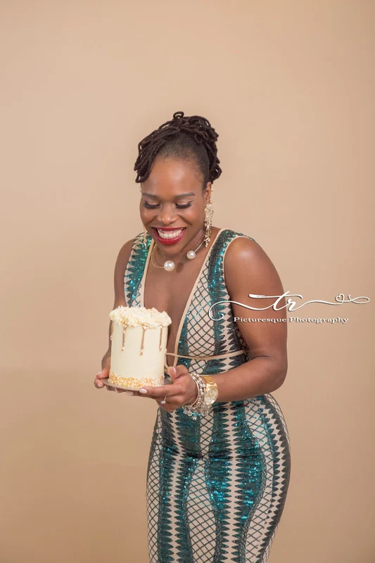 Kate Ivory Beige Seamless Paper Backdrop for Photography - Image 8