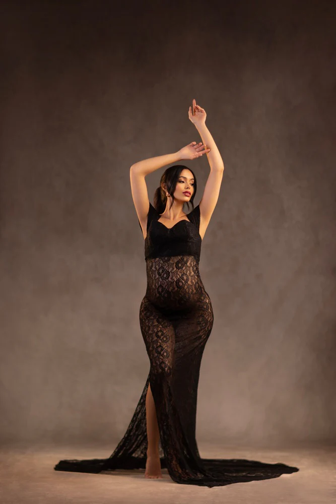 Kate Lace Short Sleeved Strapless Black Maternity Photoshoot Dress - Image 3