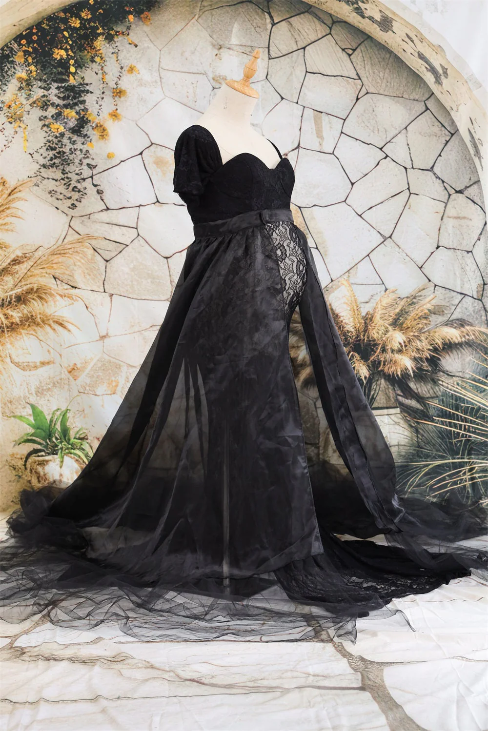 Kate Lace Short Sleeved Strapless Black Maternity Photoshoot Dress - Image 5