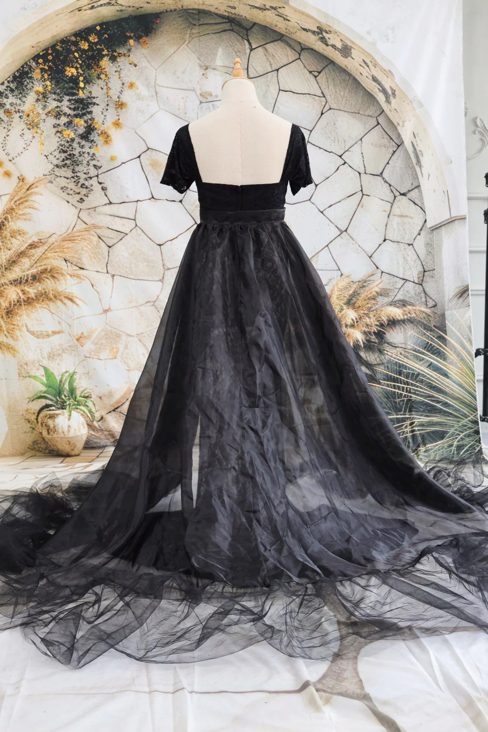 Kate Lace Short Sleeved Strapless Black Maternity Photoshoot Dress - Image 6