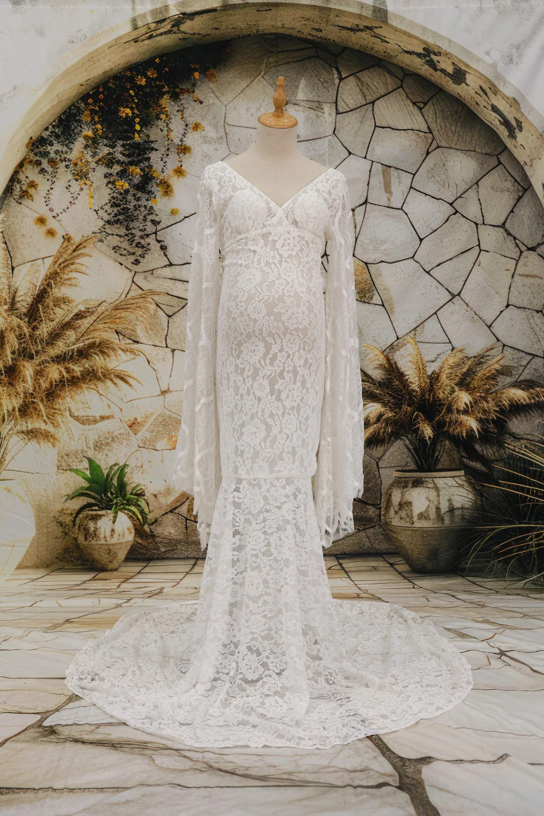 Kate Lace V-neck Trailing White Maternity Photoshoot Dress - Image 2
