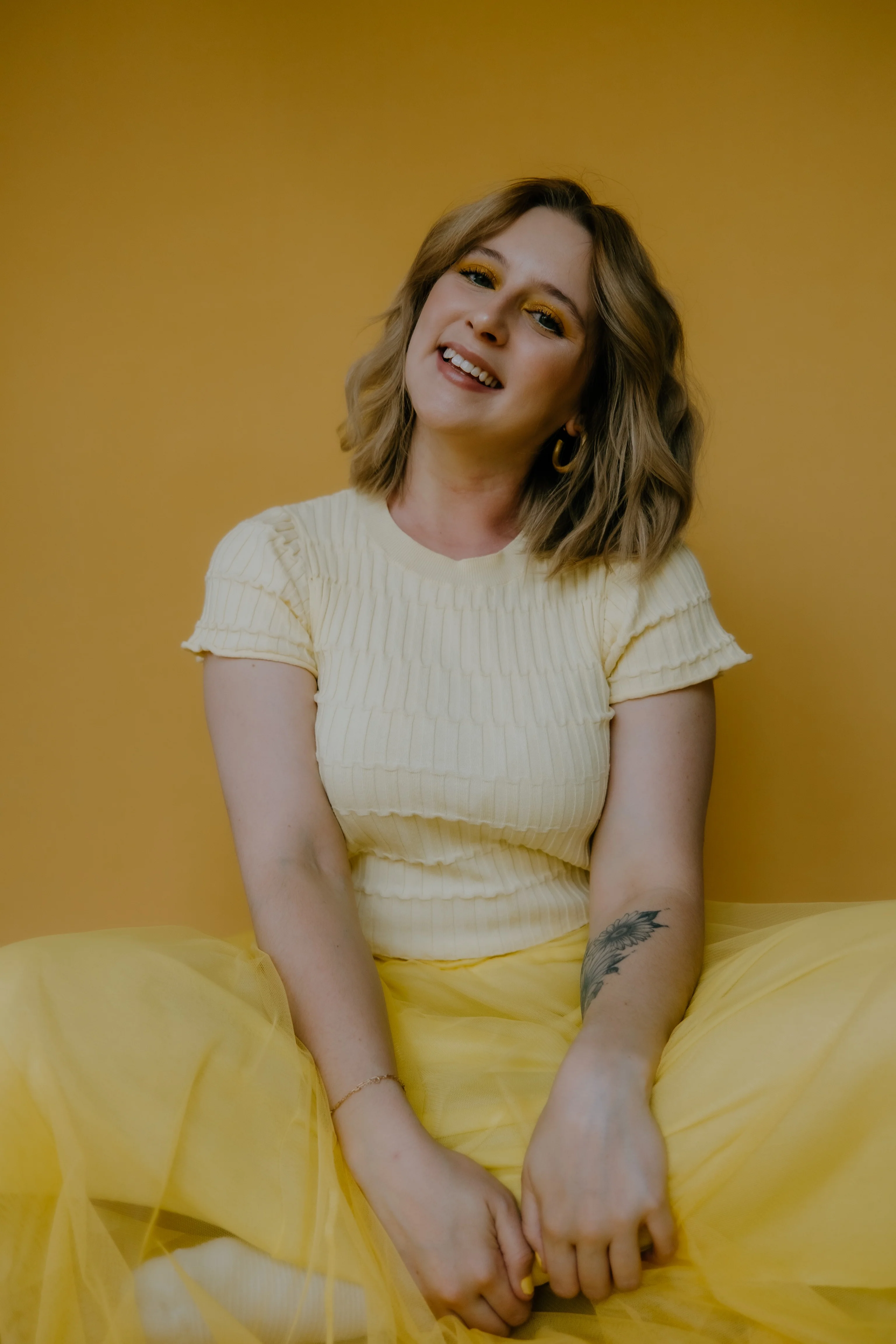 Kate Light Yellow Seamless Paper Backdrop for Photography - Image 7