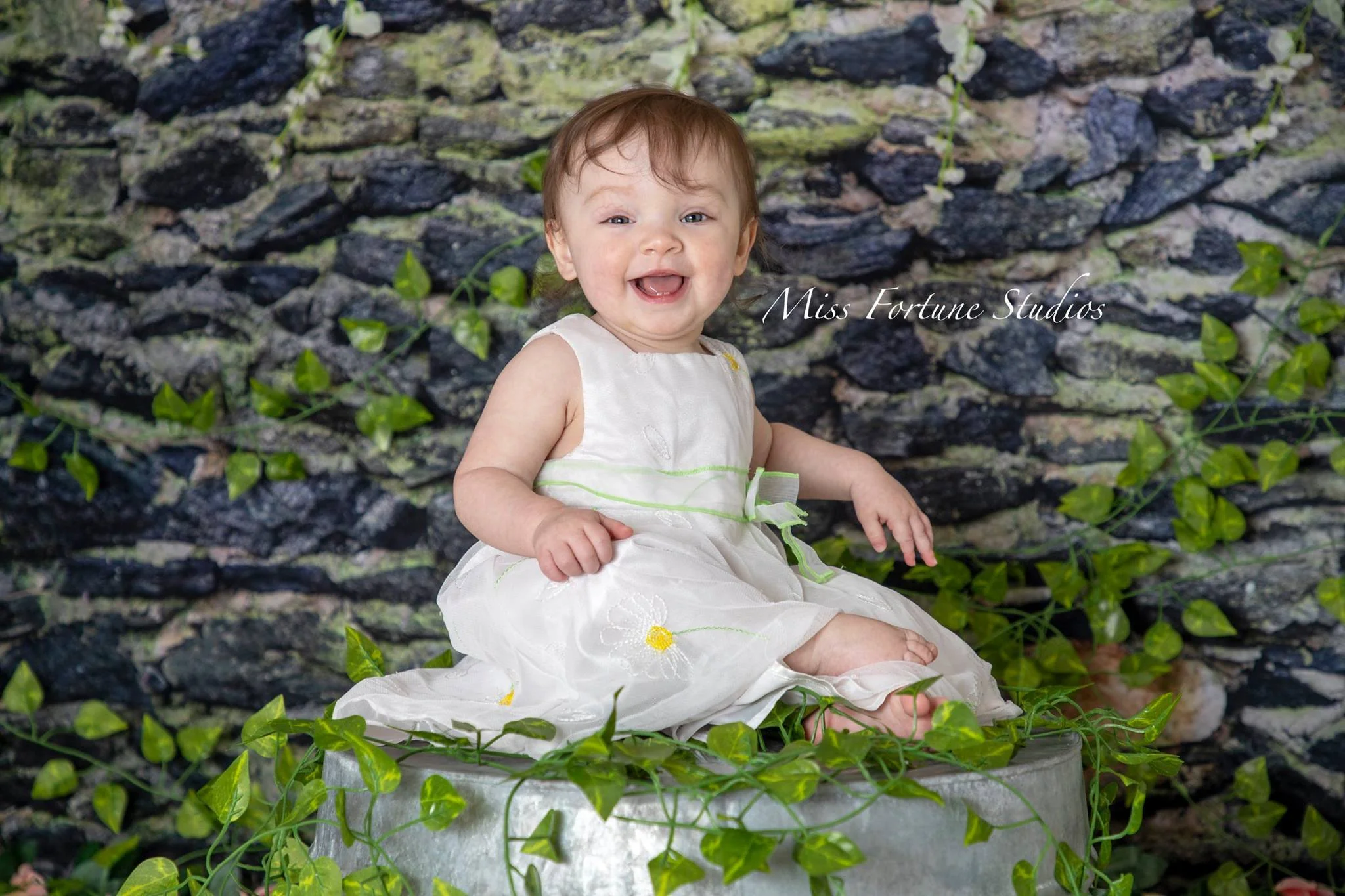 Kate Mossy Rock Wall backdrop designed by Arica Kirby - Image 4