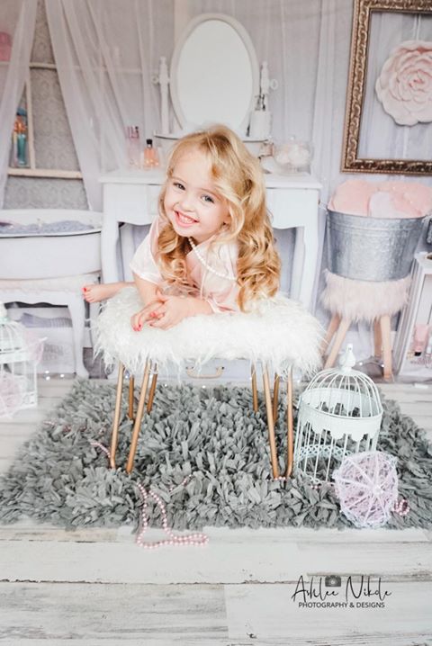 Kate Powder Room Children Backdrop for Photography Designed by Erin Larkins - Image 5