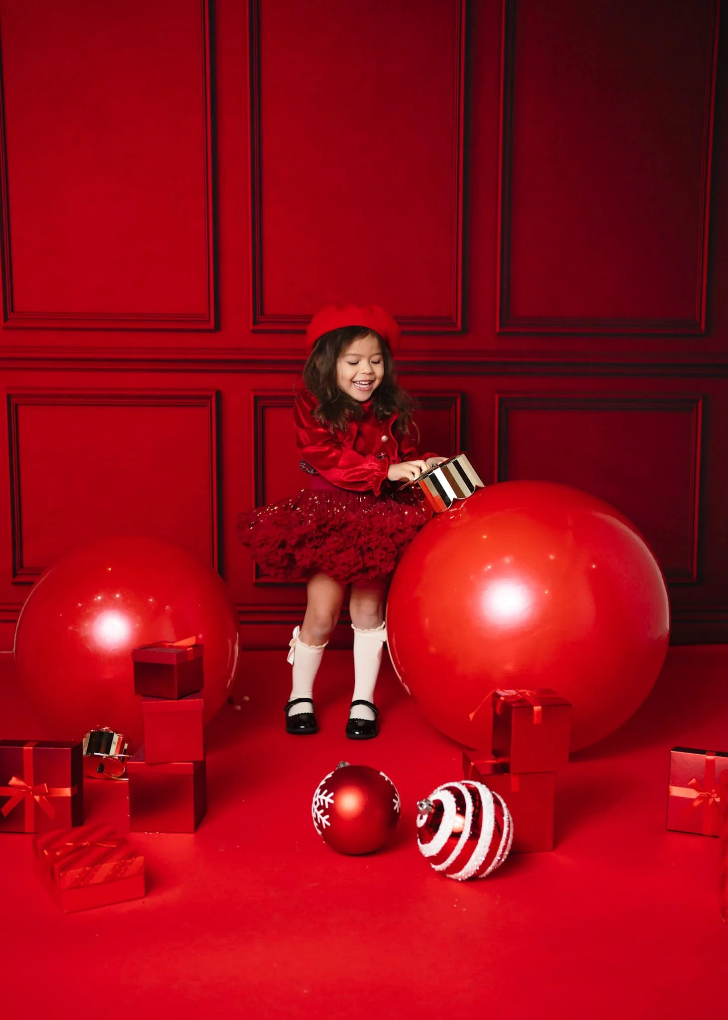 Kate Red Vintage Wall Backdrop for Photography - Image 10