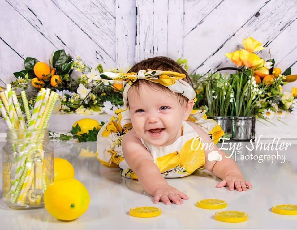 Kate Retro Wood Summer Daisies Lemon Backdrop - Image 3