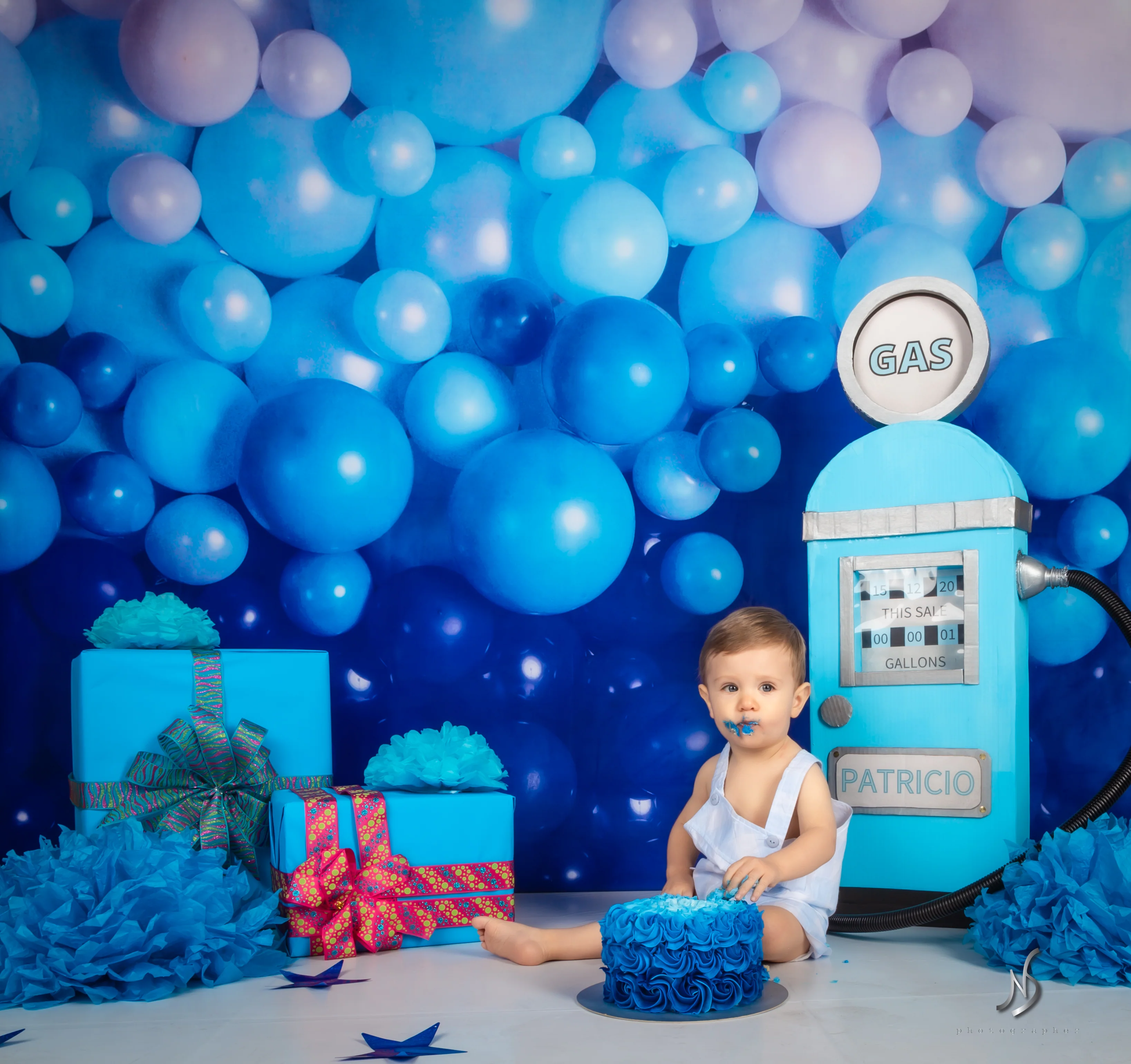 Kate Blue Balloon Wall Children Backdrop Designed by Mandy Ringe Photography - Image 3