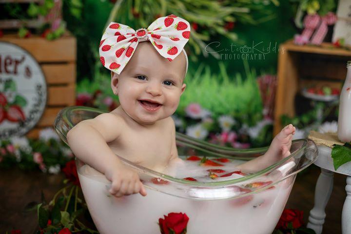 Kate Summer Strawberry White Flower Green Leaves Backdrop - Image 5