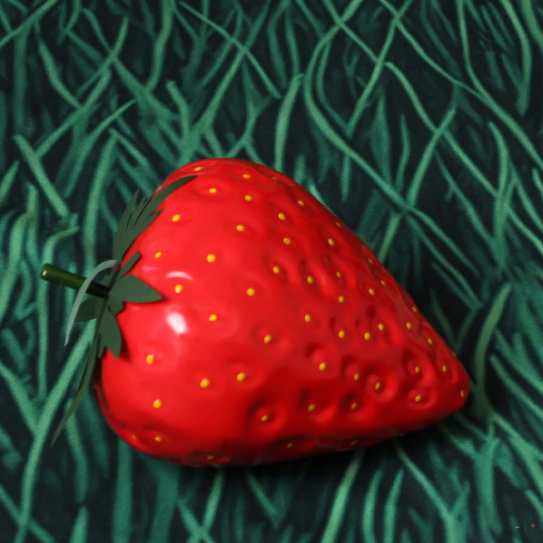 Kate Summer Large Artificial strawberry (8.66"L × 9.84"W) for Photography - Image 2