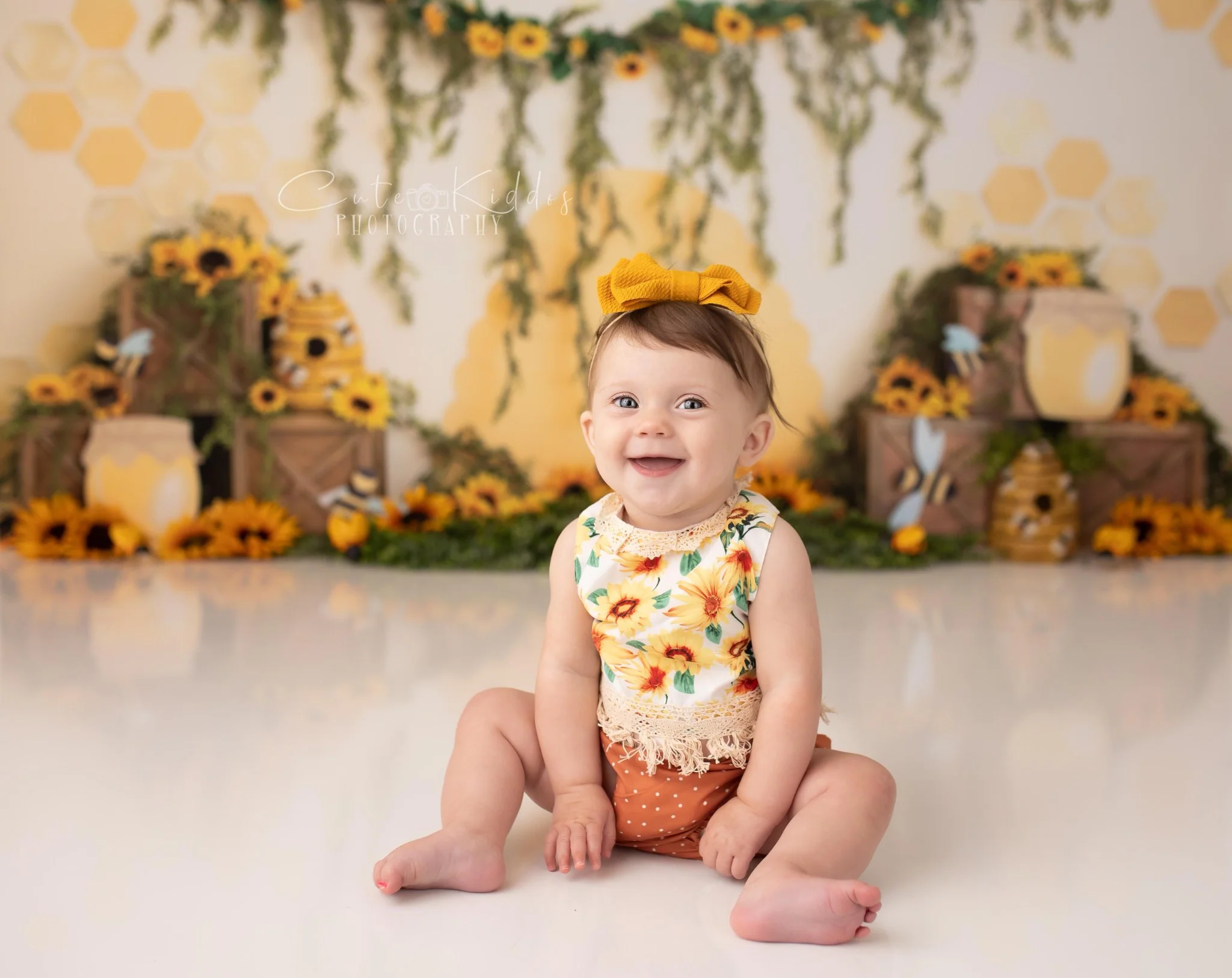 Kate Summer Honey Bee Sunflower Backdrop Designed by Megan Leigh Photography - Image 9