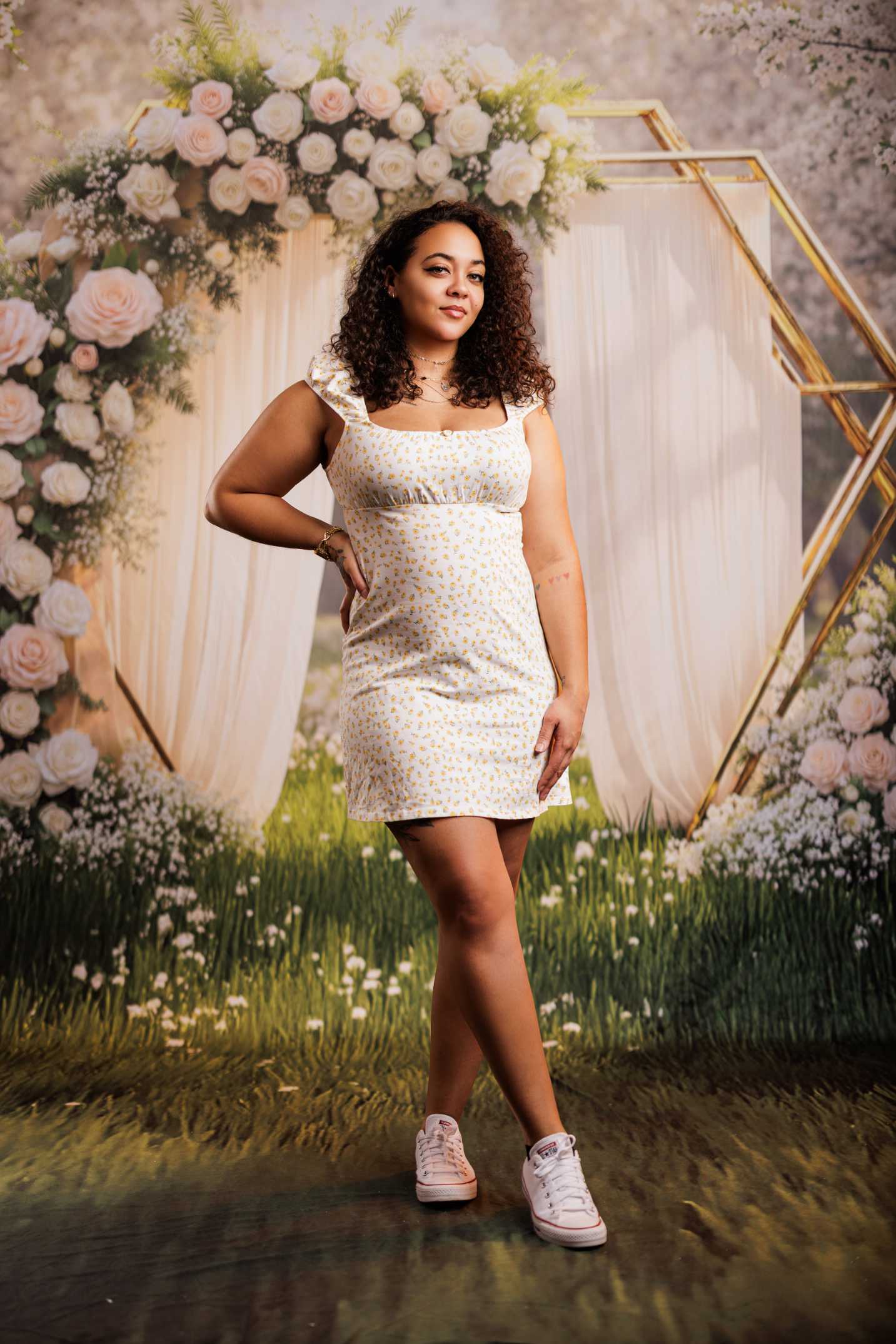 Kate Sweep Spring White Roses Frame Backdrop Designed by Mini MakeBelieve - Image 4