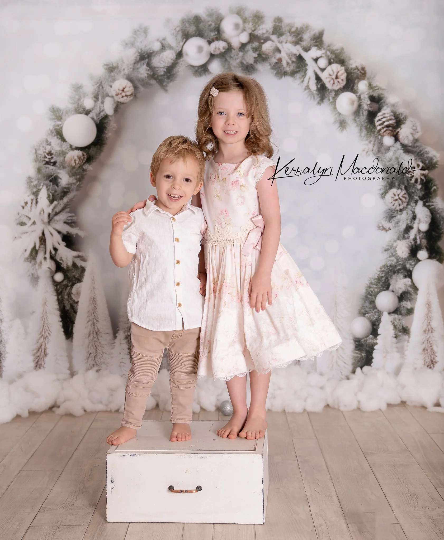 Kate White Christmas Arch Bokeh Neon Backdrop for Photography - Image 9