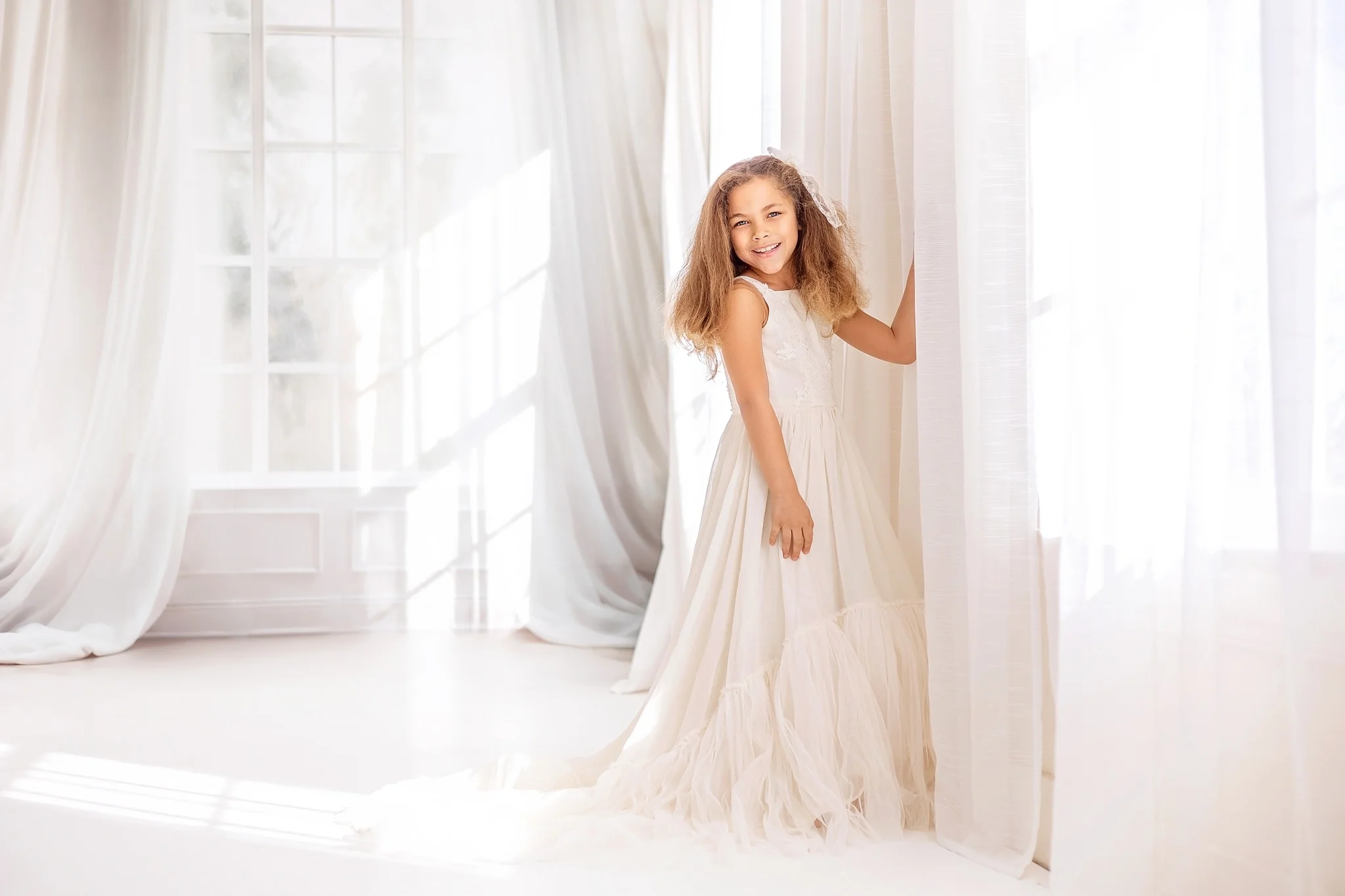 Kate White Curtains Windows Room Backdrop Designed by Chain Photography - Image 3