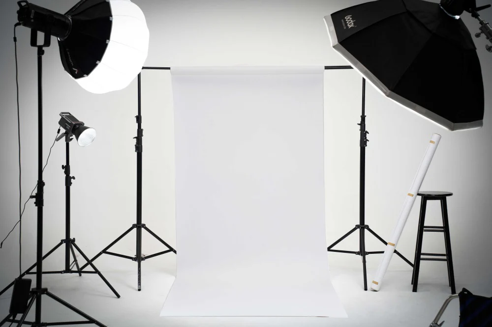 Kate White Seamless Paper Backdrop for Photography - Image 3