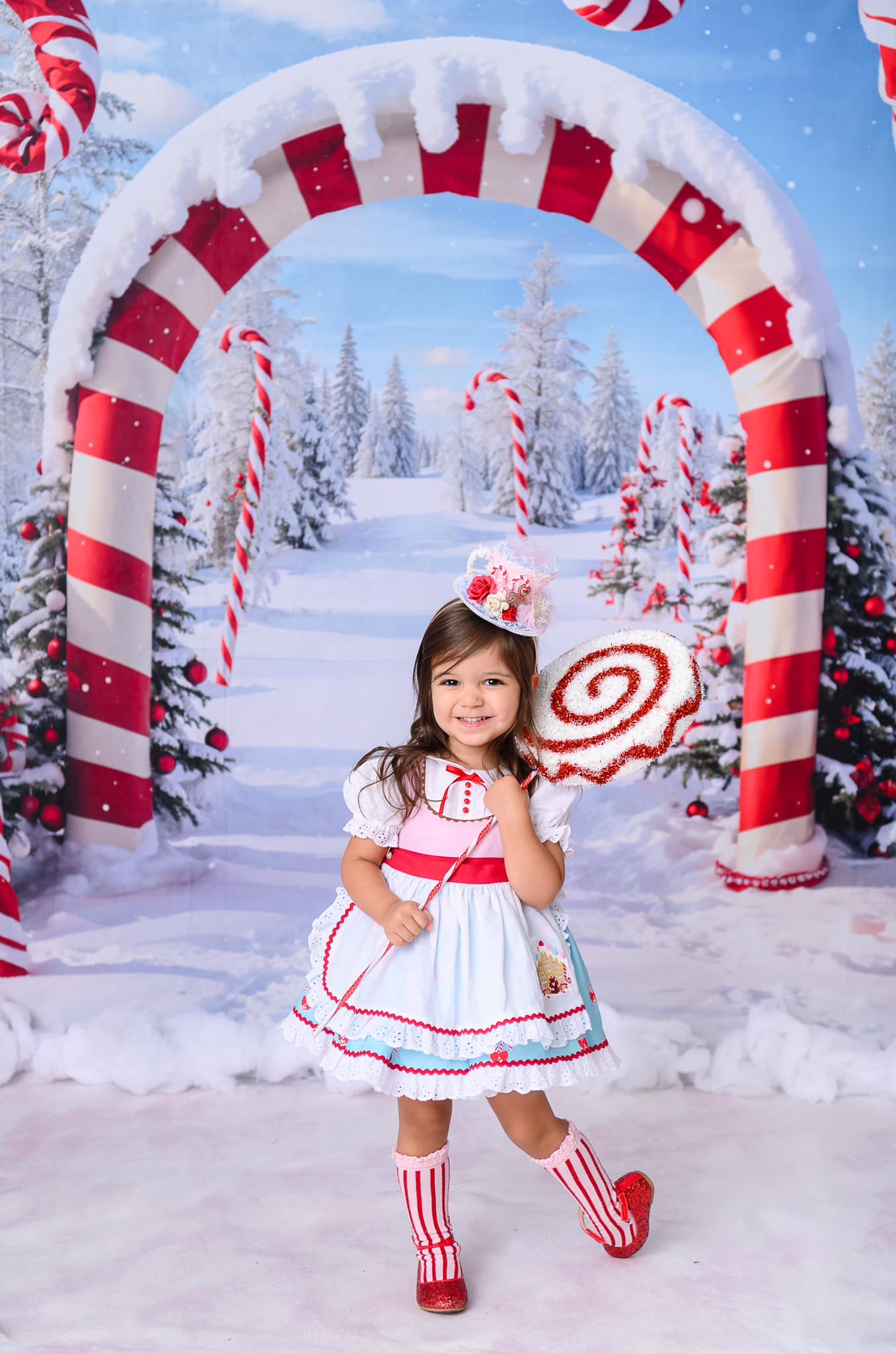 Kate Winter Christmas Forest Snow Candy Arch Backdrop Designed by Chain Photography - Image 4
